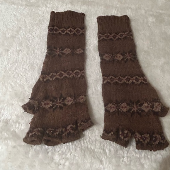 Ralph Lauren Kids Fairisle Fingerless Equestrian Gloves - Picture 4 of 7